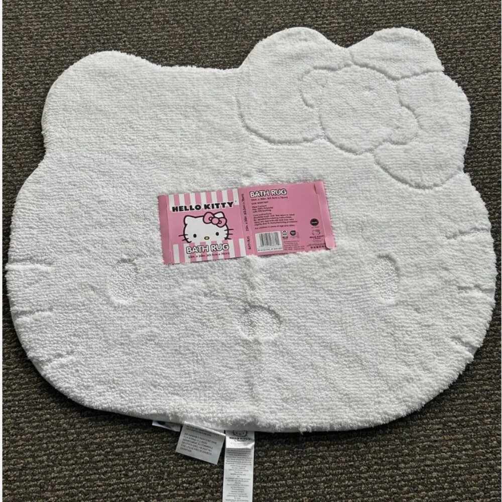 NWT Hello Kitty Bath Mat Rug White Fluffy Rug
